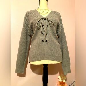 DKNY Grey Sweater Size Medium.